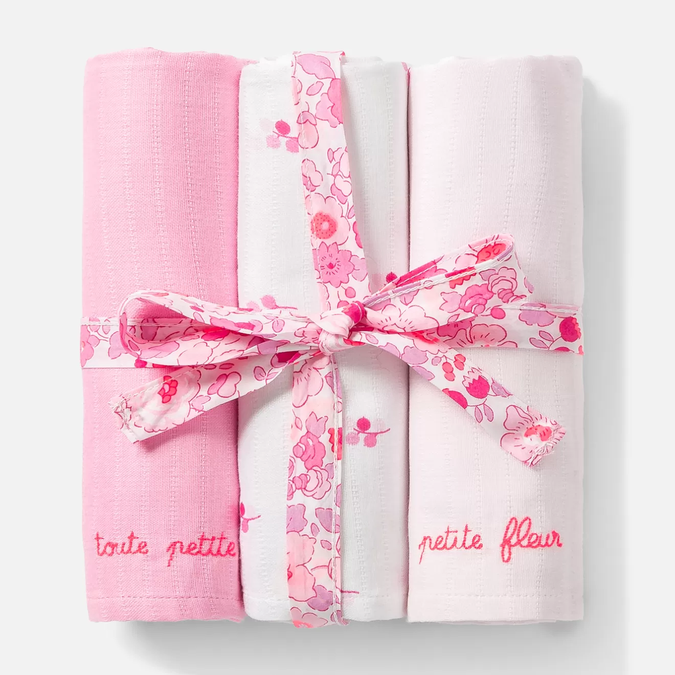 Jacadi Bibs And Swaddling Cloths | Set of 3 swaddling clothes
